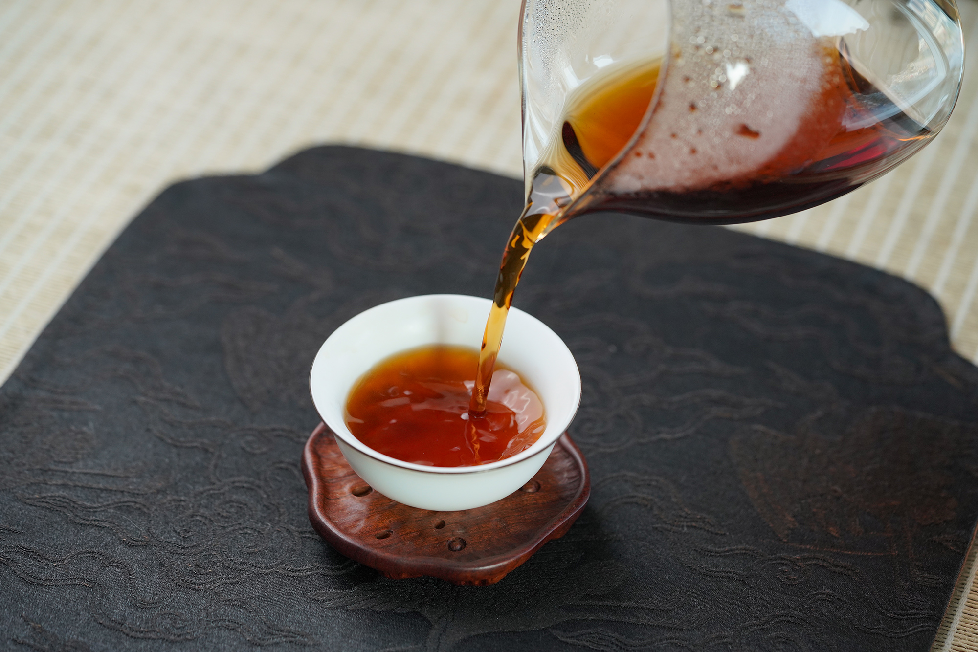 小喜年茶评-在冬季喝一杯“国际名茶金奖”熟普，是一种什么体验？(图10)